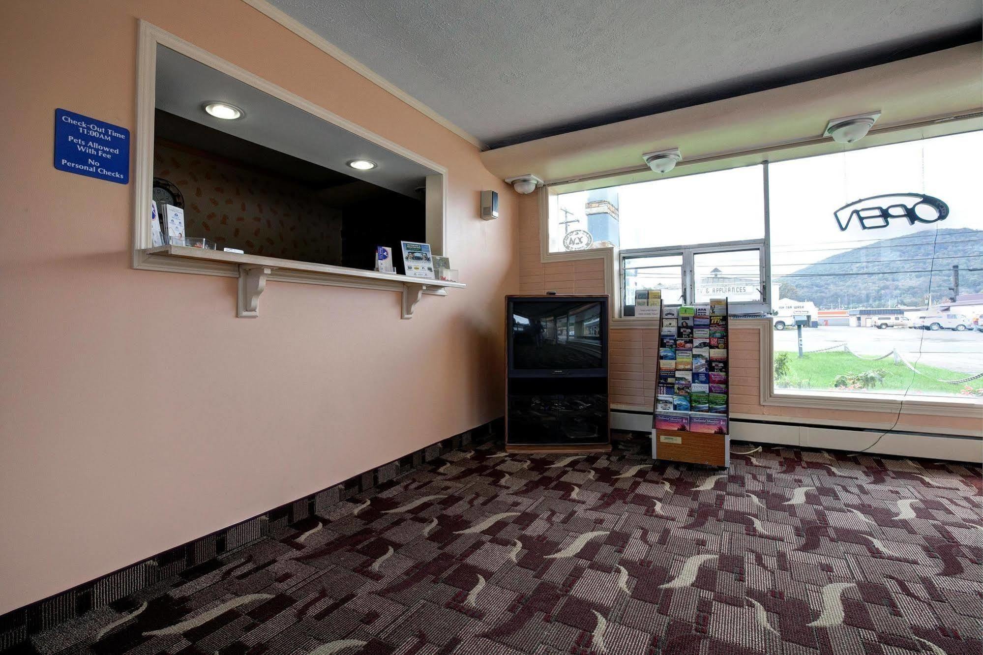 Americas Best Value Inn Брэдфорд Интерьер фото