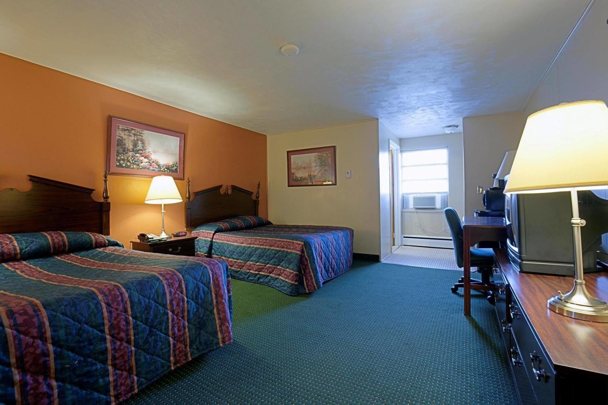 Americas Best Value Inn Брэдфорд Номер фото