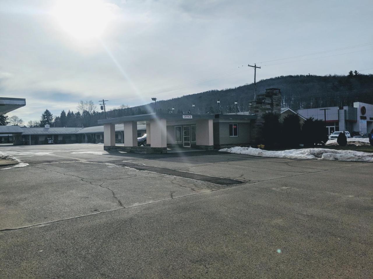 Americas Best Value Inn Брэдфорд Экстерьер фото